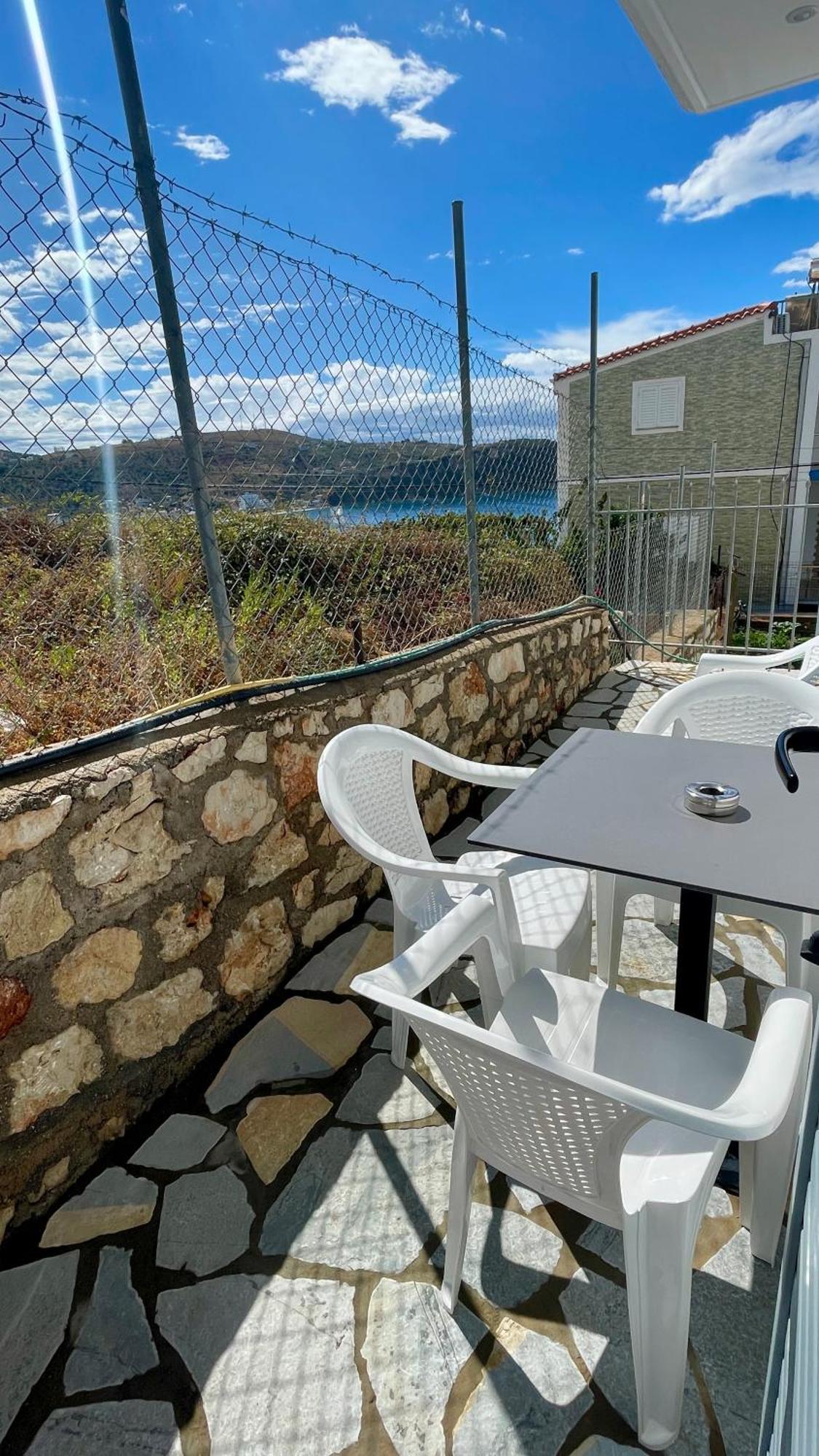 Tasos Rooms Himarë Exterior foto